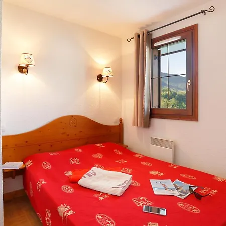 Nemea Les Des Evettes Hotel apartamentowy