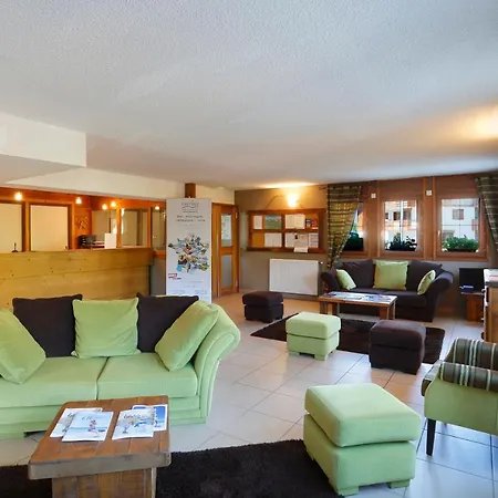 Nemea Les Des Evettes Hotel apartamentowy